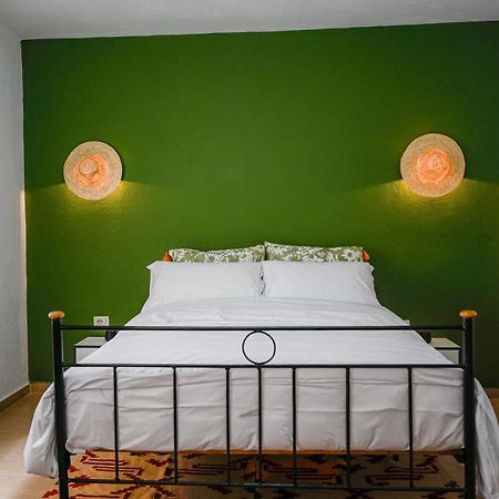 Lakeside Serenity - Desaret โปกราเดซ ภายนอก รูปภาพ
